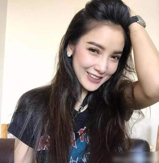 女明星网红短视频下载,捕捉时尚潮流瞬间