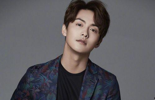 明星网红爸爸是谁图片,揭秘明星网红爸爸背后的神秘身份