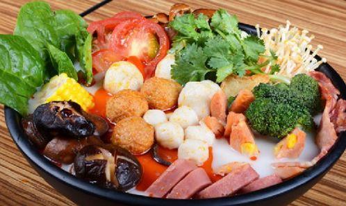 今日份瓜来了卖麻辣烫