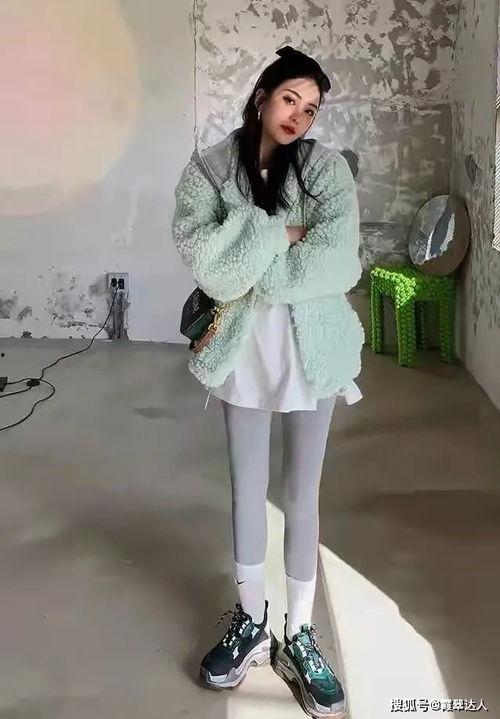 明星网红穿鲨鱼裤图片,明星网红们的时尚新宠