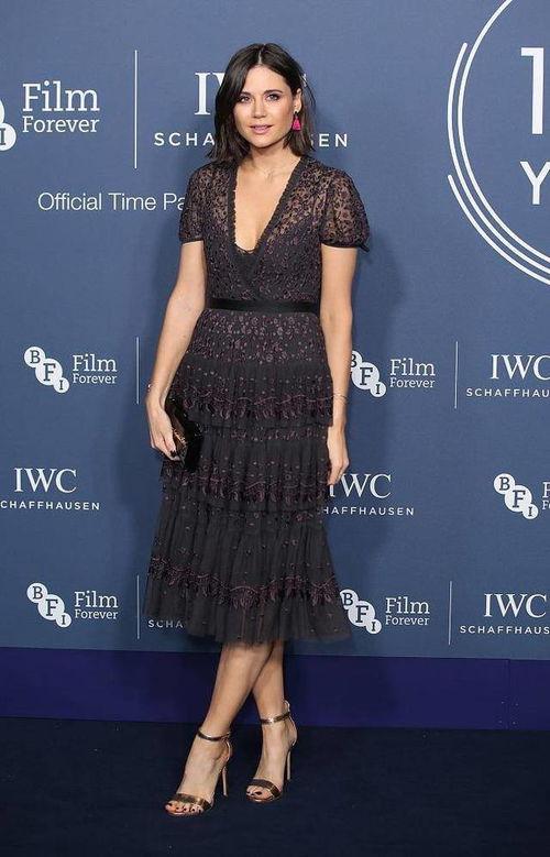 小明星网红服装图片大全,小明星网红服装图片大盘点