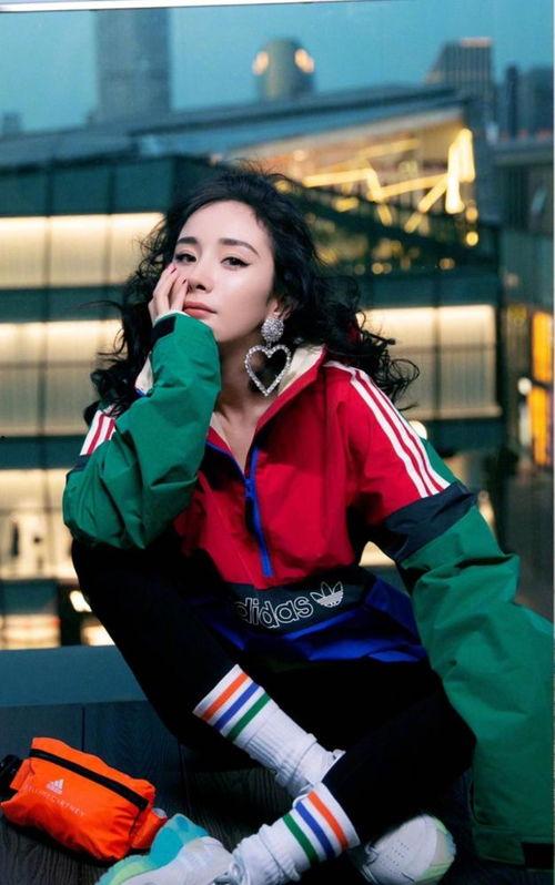 女明星网红氛围感壁纸,捕捉女明星的时尚魅力瞬间